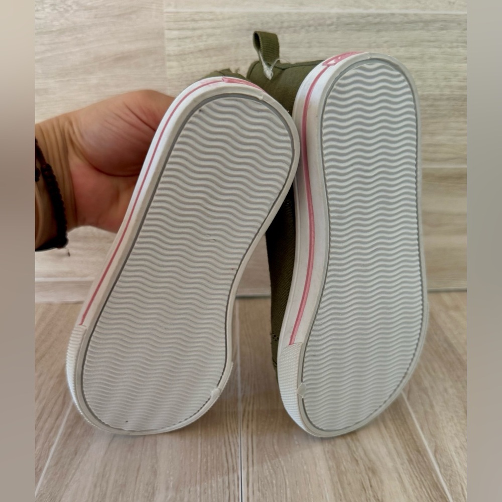 💚 Carter’s - Toddler Girls’ Green High-Top Sneakers - size 9 (NWT) - Picture 5 of 12